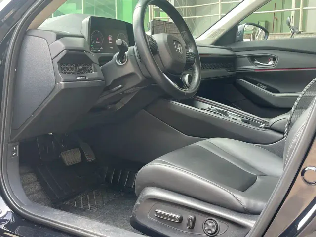 Honda Accord — Фото автомобиля 11
