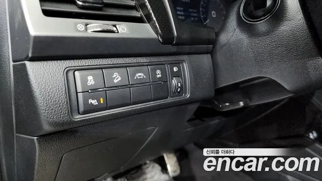 KG_Mobility_Ssangyong Rexton Новый Rexton Sport Khan Дизель 2.2 4WD — Фото автомобиля 16