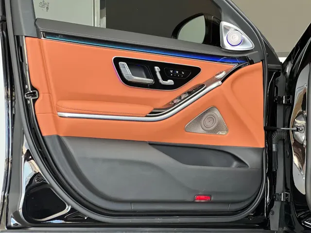 Mercedes-Benz S-Class — Фото автомобиля 16