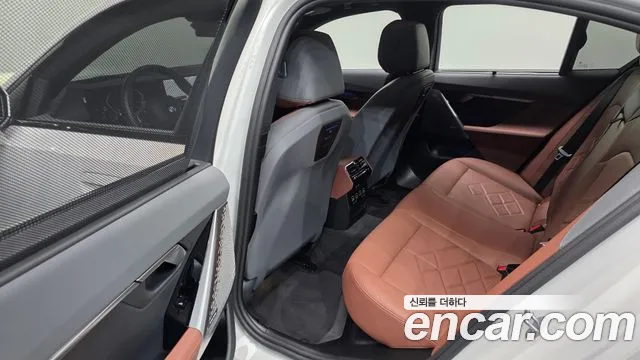 BMW 5-Series 5 серия (G60) 530i xDrive M Sport — Фото автомобиля 11