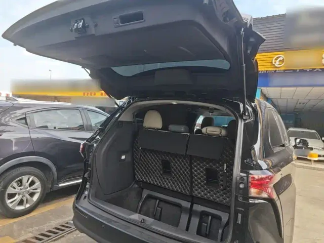 Toyota Sienna — Фото автомобиля 18
