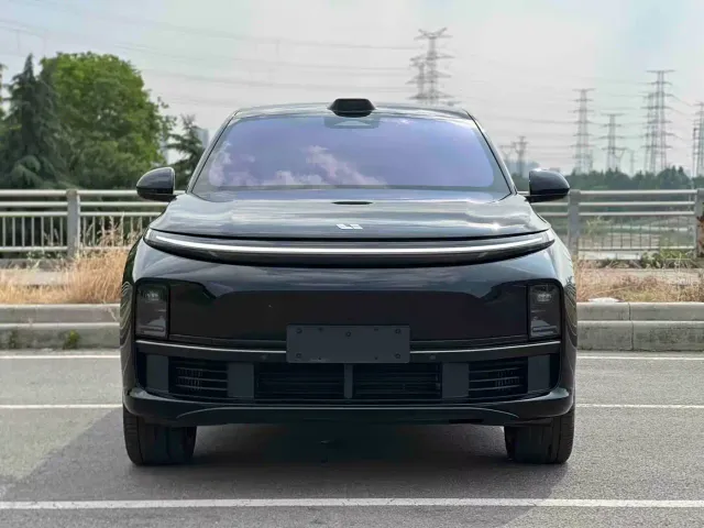 Li Auto L7 — Фото автомобиля 2