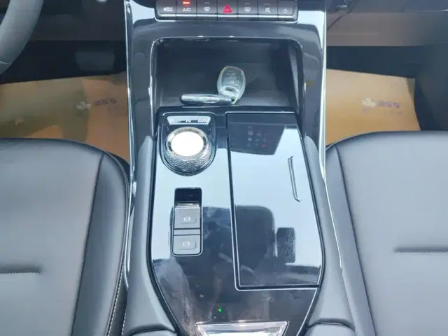 Haval H6 — Фото автомобиля 16