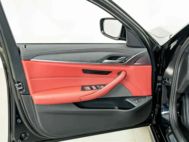BMW 5 Series — Фото автомобиля 16