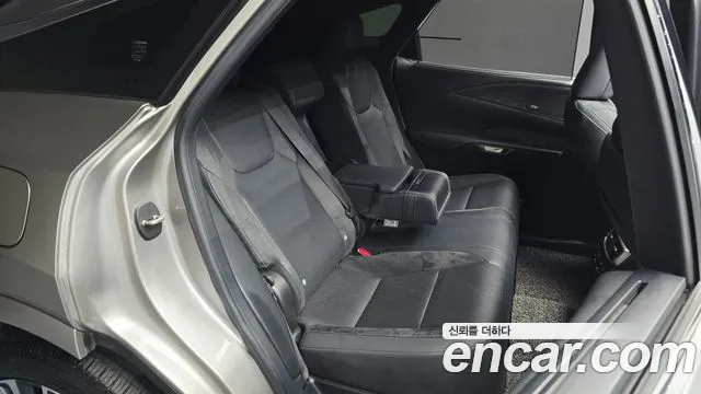 Lexus RX — Фото автомобиля 11