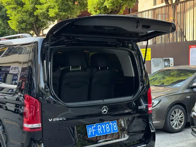 Mercedes-Benz V-Class — Фото автомобиля 11