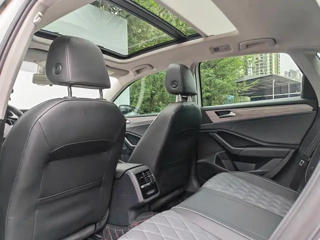 Volkswagen Sagitar 2025 300TSI DSG Surpass Edition — Фото автомобиля 8