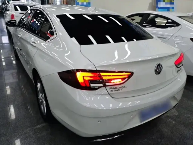 Buick Regal — Фото автомобиля 4