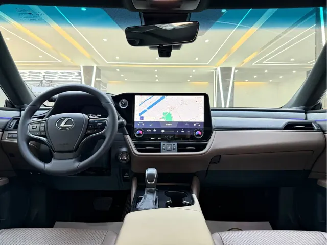 Lexus ES — Фото автомобиля 7