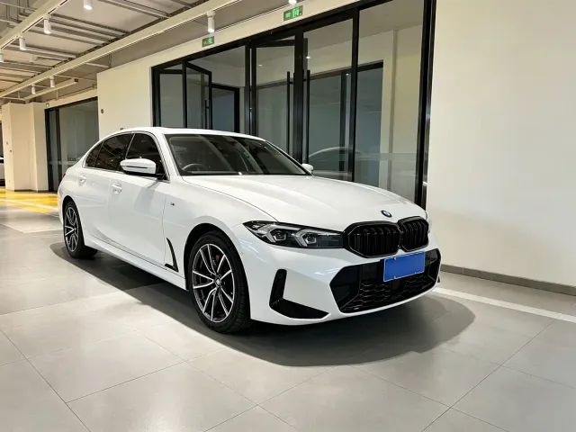 BMW 3 Series — Фото автомобиля 3