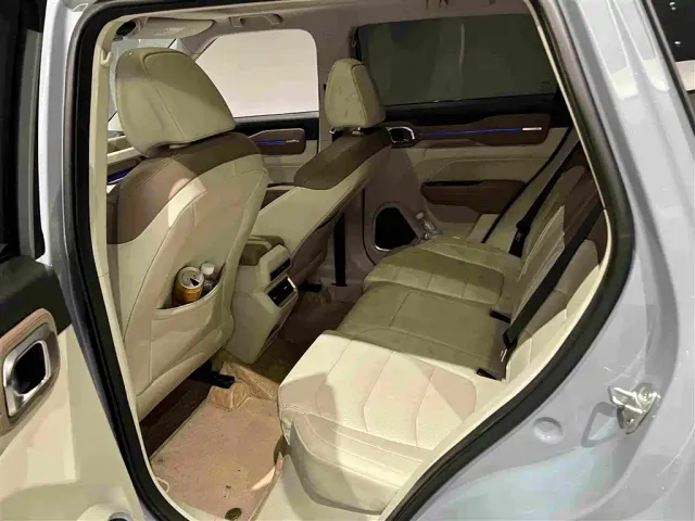 Geely ICON — Фото автомобиля 9