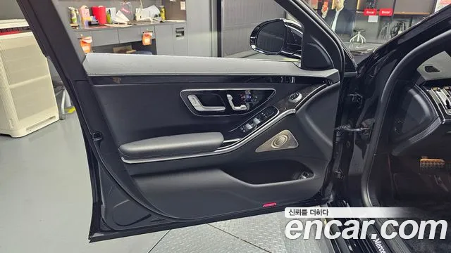 Mercedes-Benz S-Class — Фото автомобиля 22