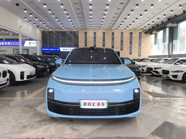 Li Auto L7 — Фото автомобиля 2