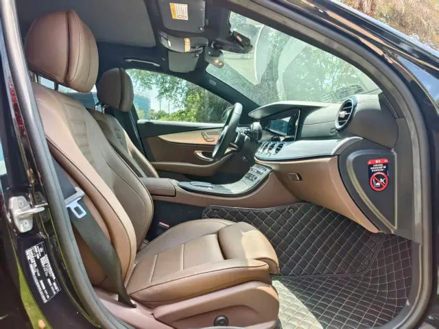 Mercedes-Benz E-Class — Фото автомобиля 9