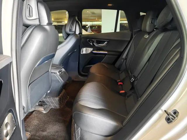 Mercedes-Benz EQE SUV — Фото автомобиля 5