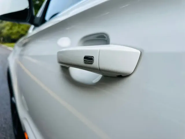 Roewe RX3 — Фото автомобиля 6
