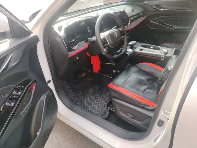 Changan X5 Plus — Фото автомобиля 12