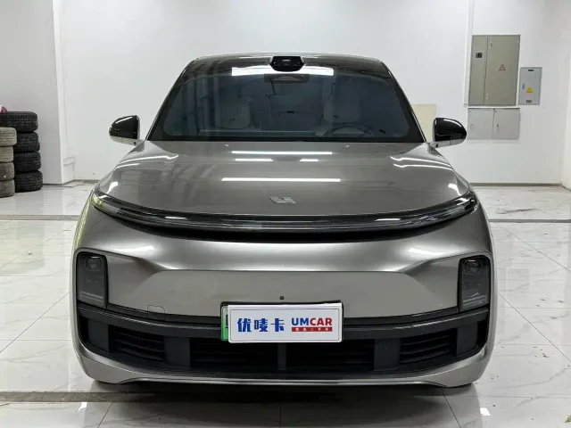 Li Auto L9 — Фото автомобиля 2