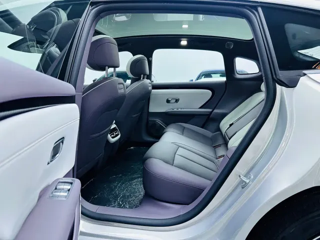 Changan Qiyuan A06 — Фото автомобиля 9