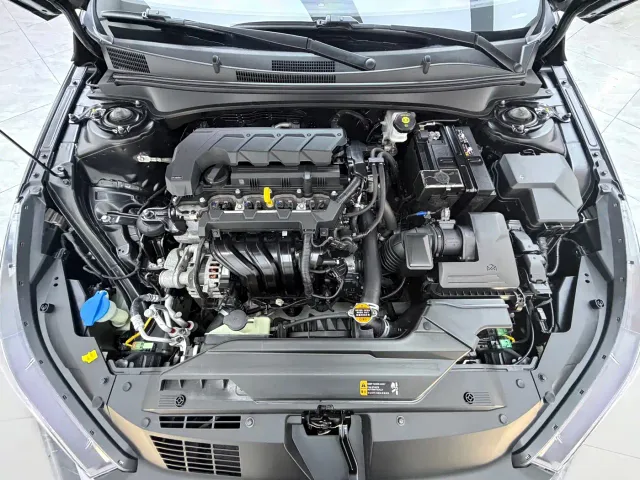 Hyundai Elantra — Фото автомобиля 24