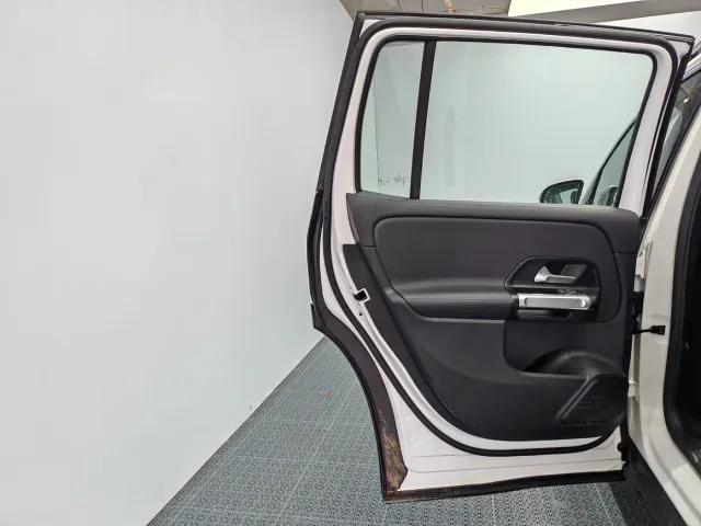 Mercedes-Benz GLB-Class — Фото автомобиля 14