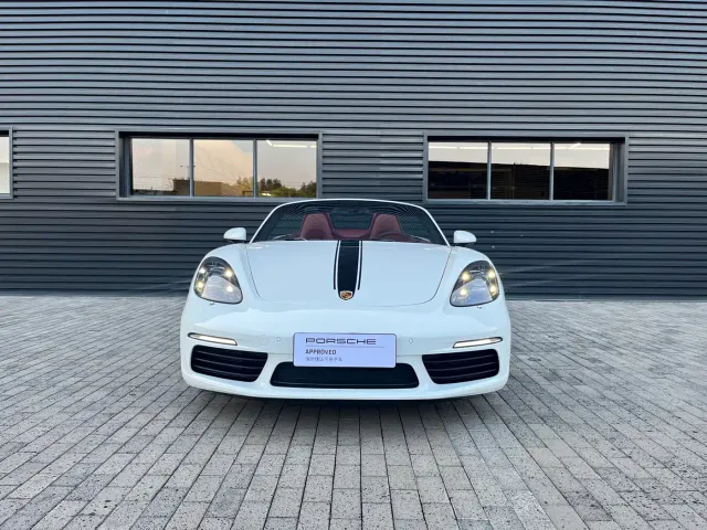 Porsche 718 — Фото автомобиля 2