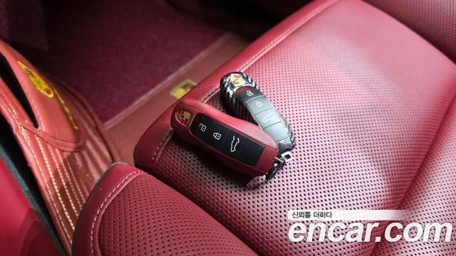 Porsche Macan — Фото автомобиля 16