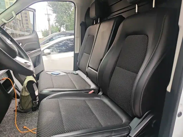 Ruichi New Energy EC75 — Фото автомобиля 13