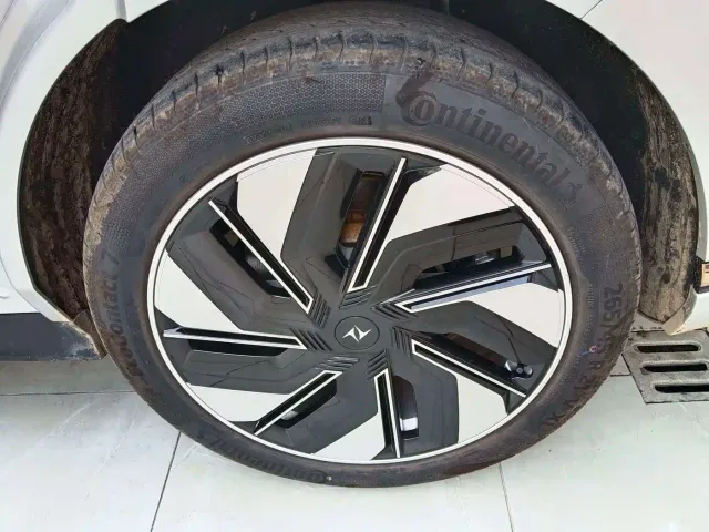 Dongfeng eπ 008 — Фото автомобиля 10