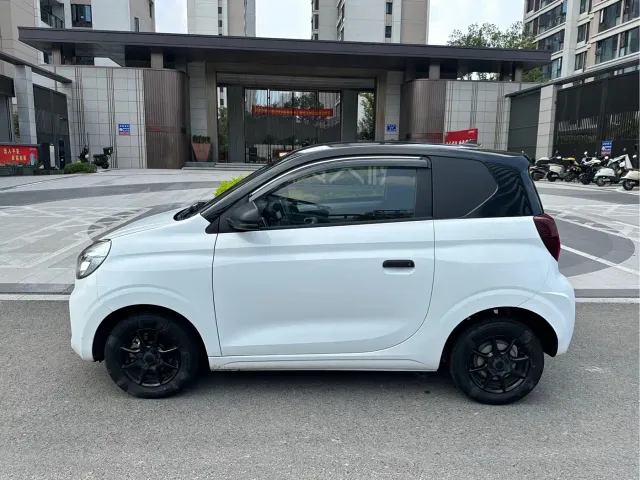 Roewe Clever — Фото автомобиля 3
