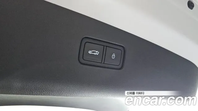 Genesis GV70 — Фото автомобиля 25