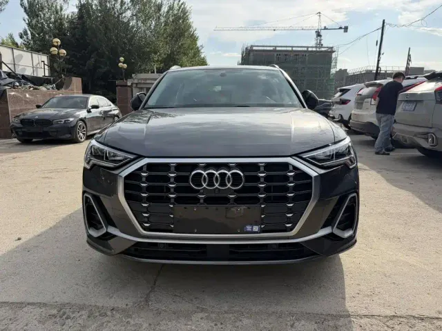 Audi Q3 — Фото автомобиля 2