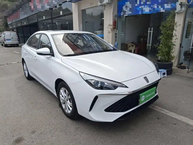 Roewe i5 — Фото автомобиля 3