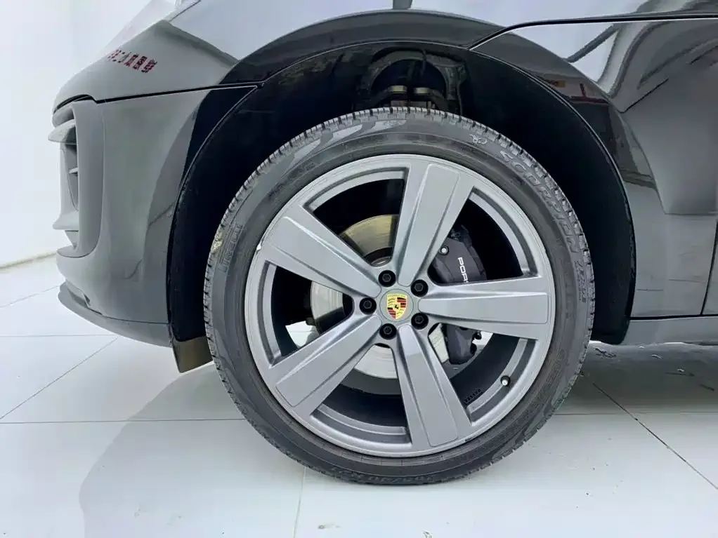 Porsche Macan 2024 Macan 2.0T — Фото автомобиля 6