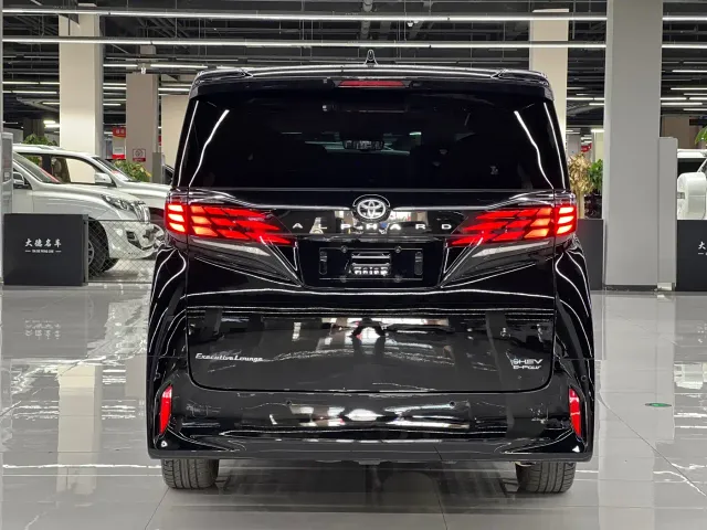 Toyota Alphard — Фото автомобиля 5