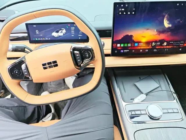 Geely Galaxy Xingyao 8 — Фото автомобиля 12