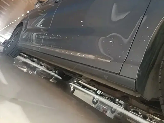 Roewe iMAX8 — Фото автомобиля 20