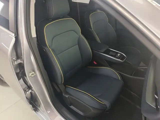 Geely Geometry G6 — Фото автомобиля 24