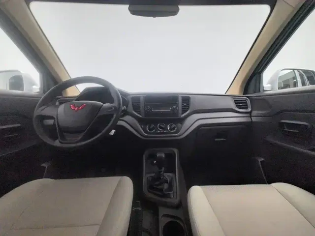 Wuling Hongguang V — Фото автомобиля 5