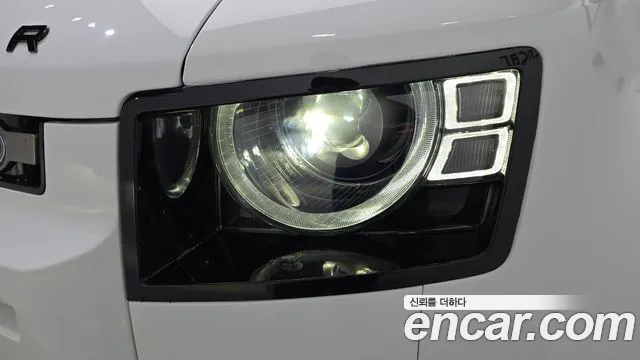 Land Rover Defender Defender (L663) 110 P300 X-Dynamic SE — Фото автомобиля 21
