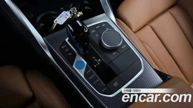 BMW i4 — Фото автомобиля 8