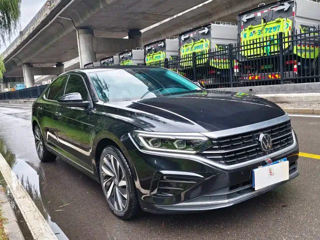 Volkswagen Passat — Фото автомобиля 2