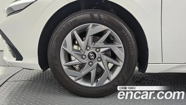 Hyundai AVANTE Новый Avante (CN7) — Фото автомобиля 4