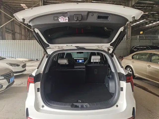 Changan CS75 Plus — Фото автомобиля 18
