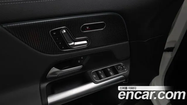 Mercedes-Benz EQA — Фото автомобиля 27