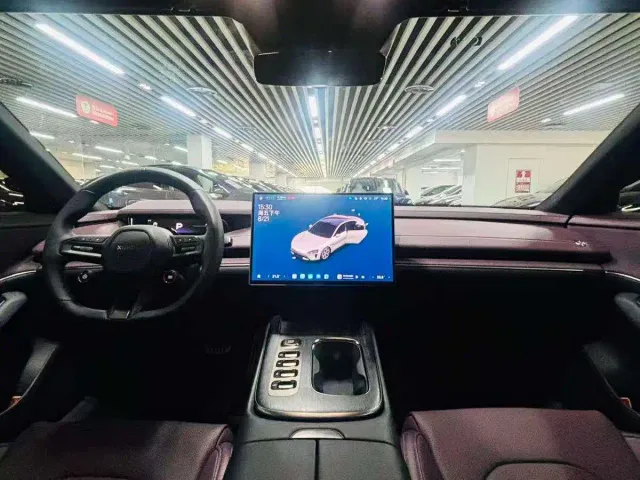 Xiaomi SU7 — Фото автомобиля 7