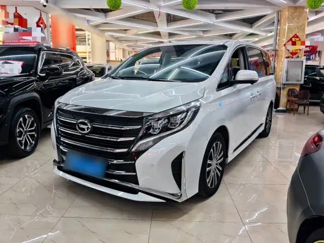Фотография автомобиля — GAC Trumpchi M8