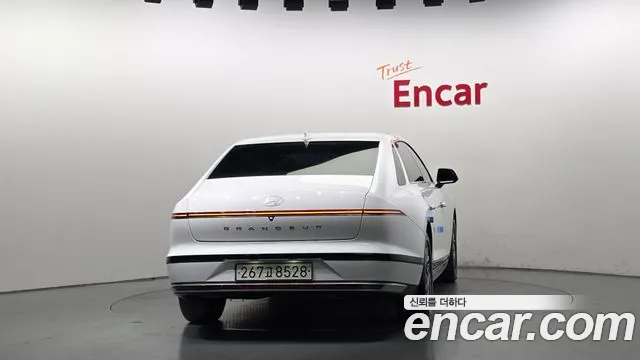 Hyundai Grandeur GN7 — Фото автомобиля 4