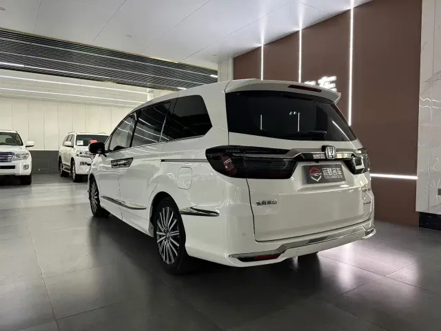 Honda Elysion — Фото автомобиля 7