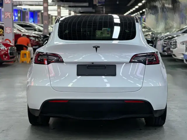 Tesla Model Y 2022 Facelift Rear-Wheel Drive Version — Фото автомобиля 4